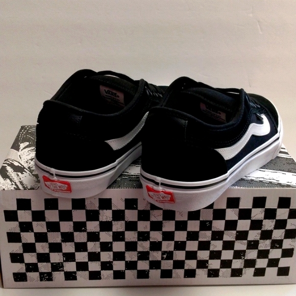 Vans Chukka Low Sidestripe - Picture 3 of 5